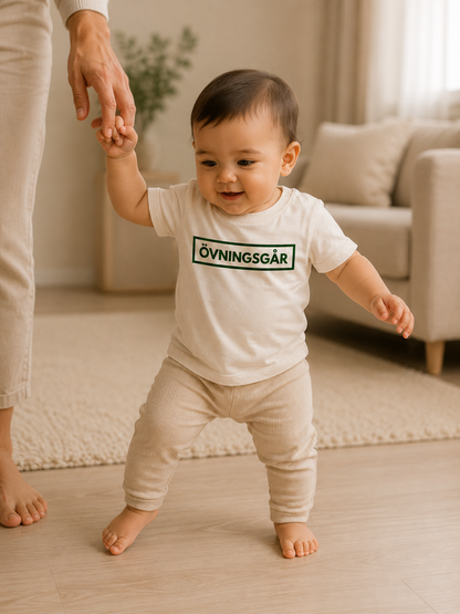 Barn t-shirt "ÖVNINGSGÅR"