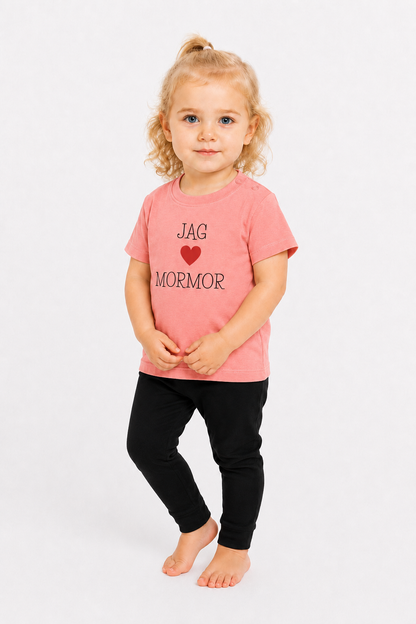Barn t-shirt "Jag älskar mormor"