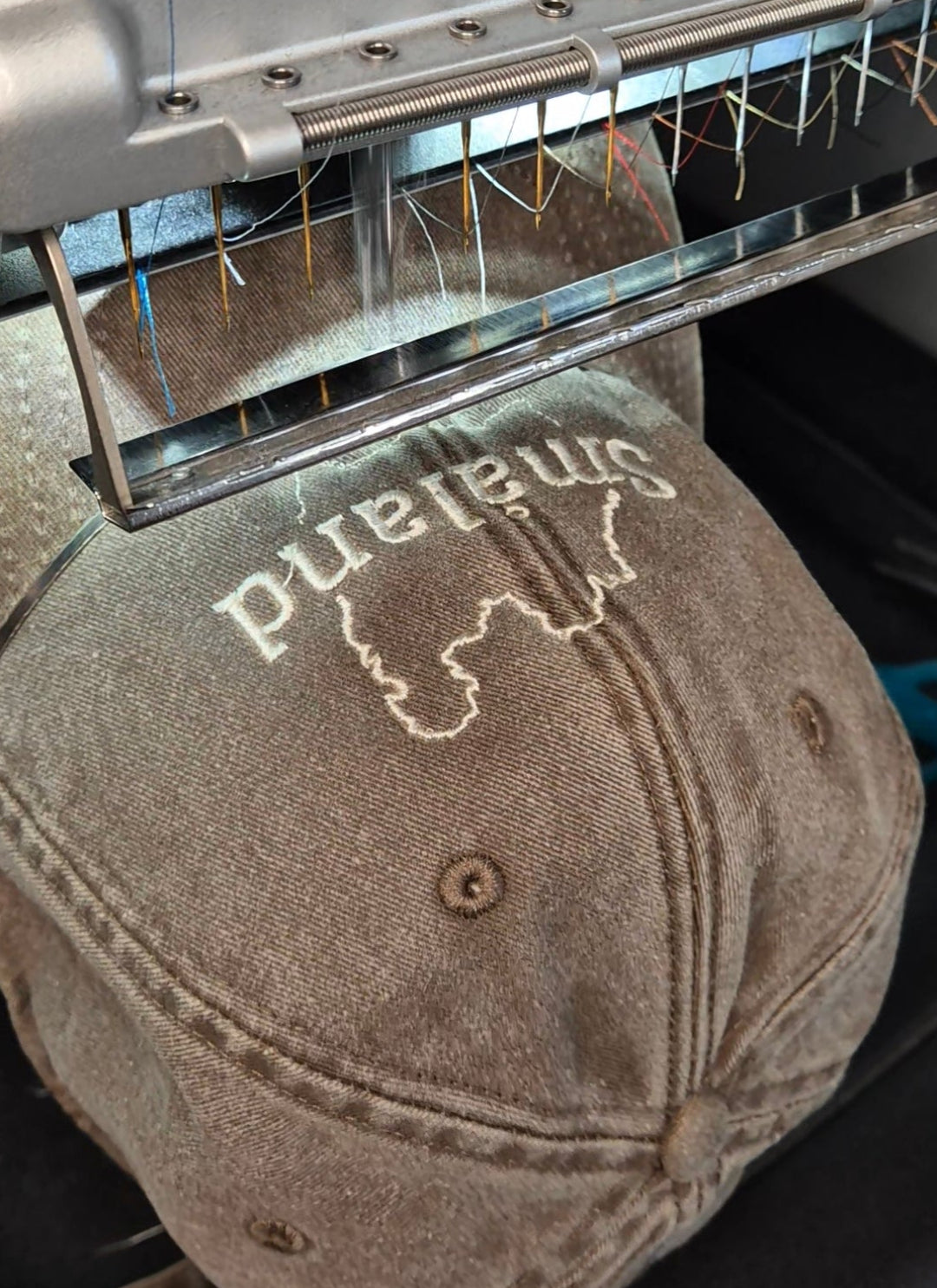 brodera på keps för företag och profilkläder 